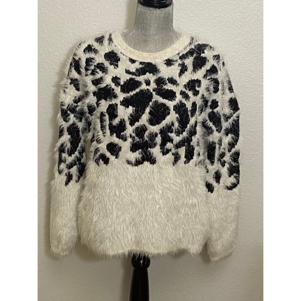 Nordstroms Northeast X Southwest Cow/Leopard print Pullover Sweater Size S